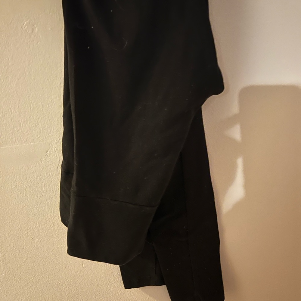 Clothes - Picture 4 of 14